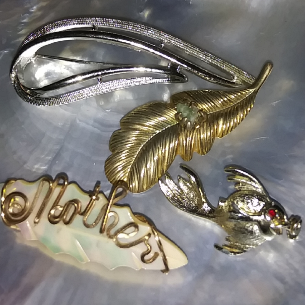 Sarah Covington broaches